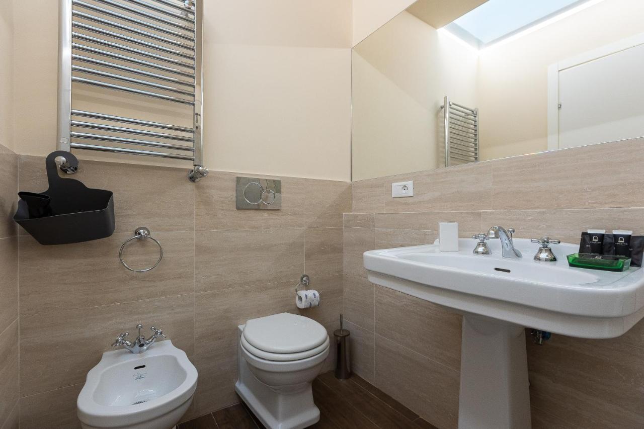 Spa Apartment Via Barberini Roma Ngoại thất bức ảnh