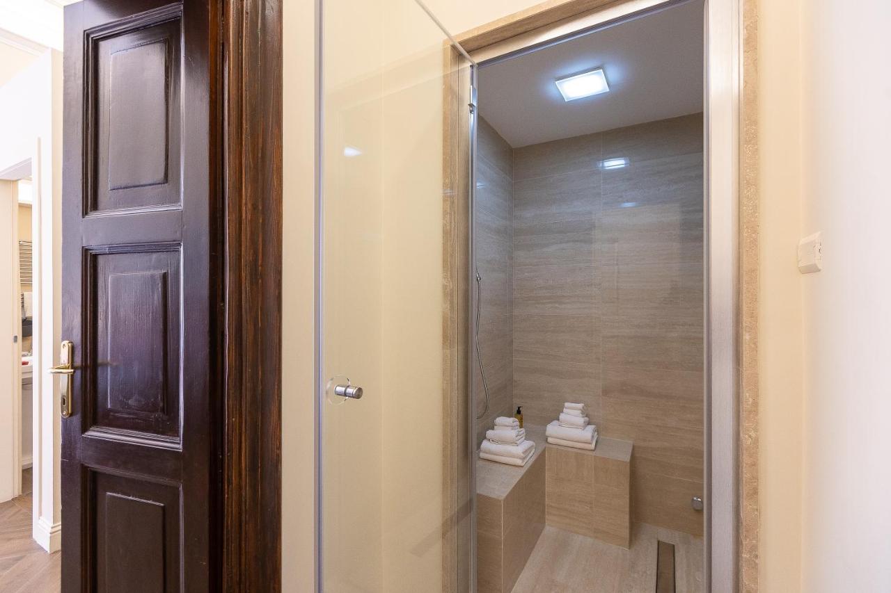 Spa Apartment Via Barberini Roma Ngoại thất bức ảnh
