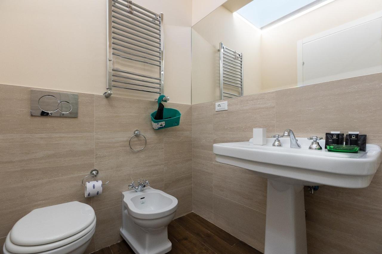 Spa Apartment Via Barberini Roma Ngoại thất bức ảnh